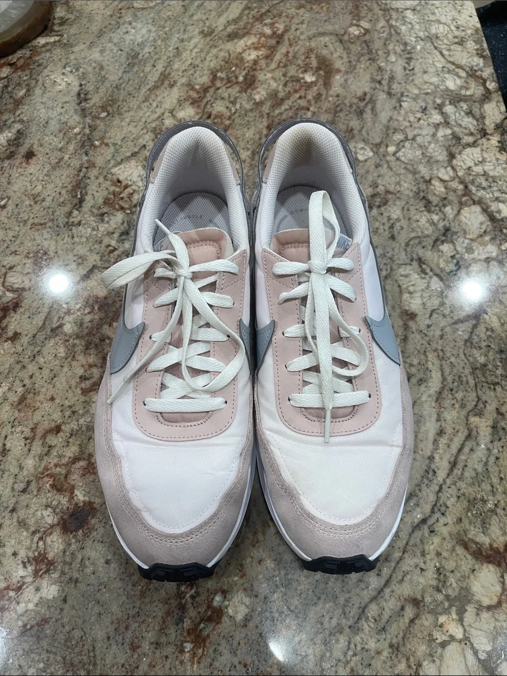 Nike Women's Pale Pink and Light Gray Low-Profile Sneakers S:12